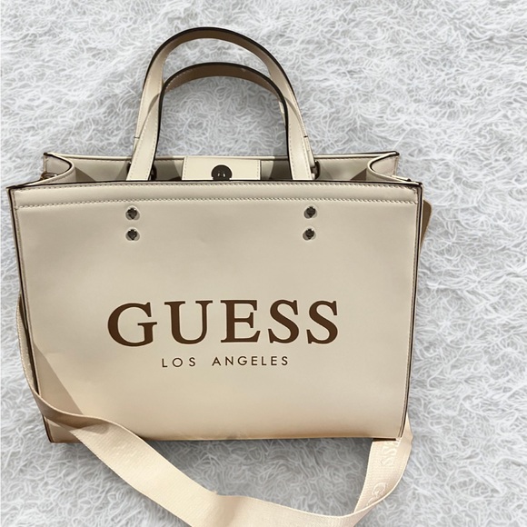 NWT Guess Lindey Mini Tote w/thick Strap - Picture 2 of 4